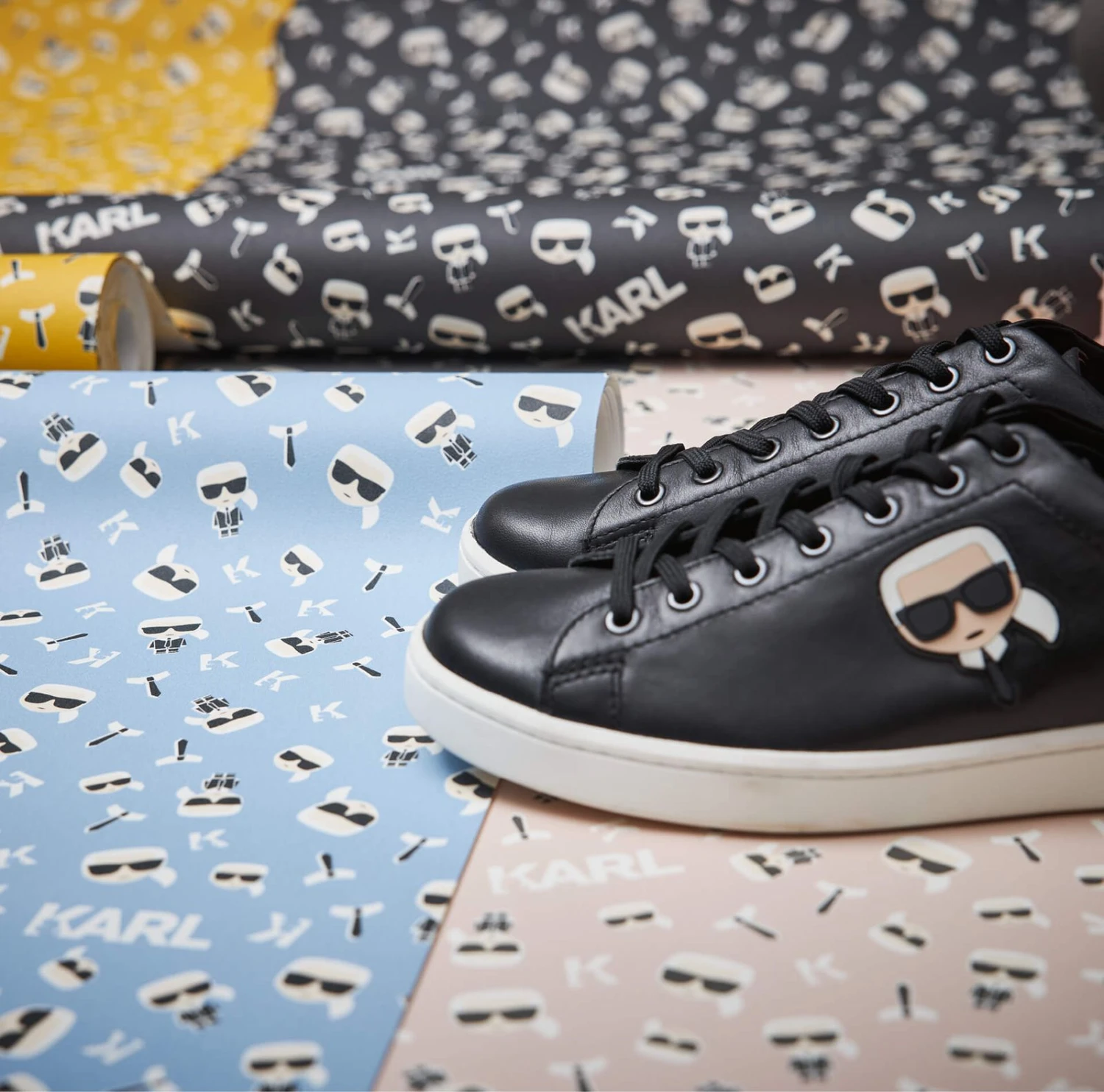 A.S. Creation Karl Lagerfeld Designer Vliestapete Sonnenbrille Comic 3 A.S. Creation Karl Lagerfeld Designer Vliestapete Sonnenbrille Comic - Image 3