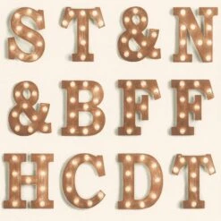 Tapete World Wide Walls Vintage Buchstaben Creme 138850